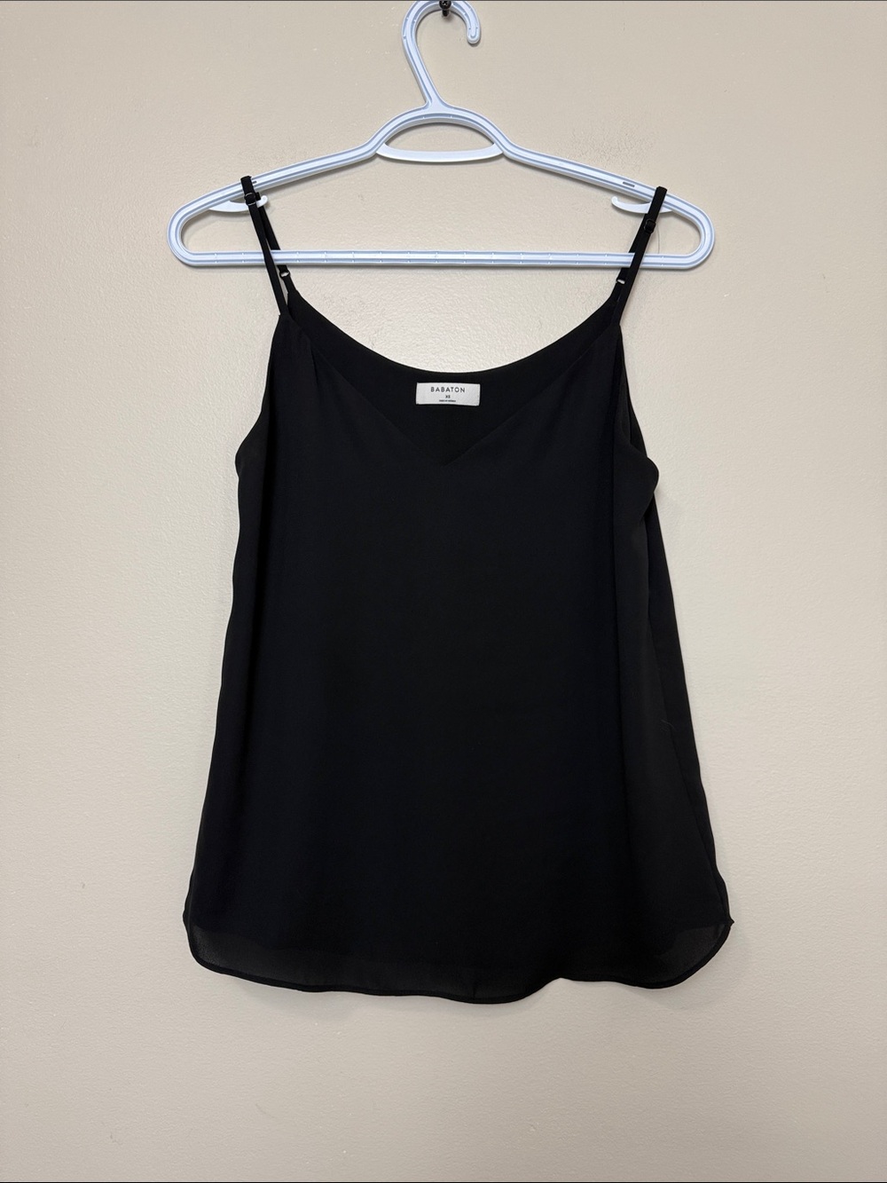 Babaton Black Silk-Feel V-Neck Cami with Adjustable Straps size XS